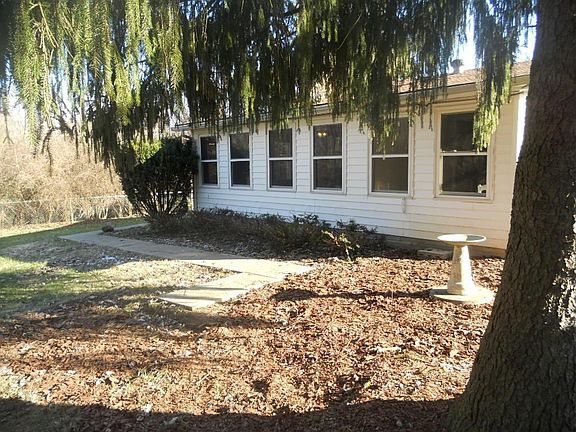4th image of 2110 Cherokee Dr