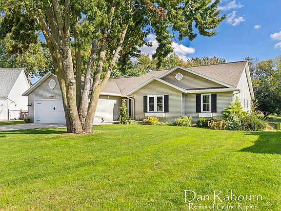 2nd image of 3360 Rocky Point Ct SW
