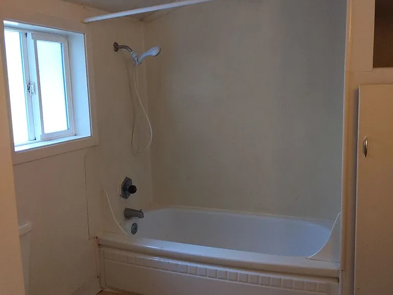 330 Howard Ave — Photo 18
