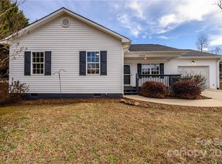 1265 39th Street Cir SW, Hickory, NC 28602