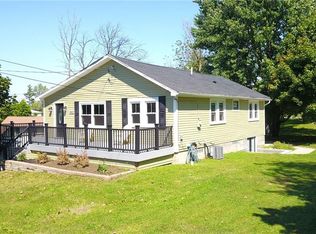 5623 Walden Dr, Lake View, NY 14085