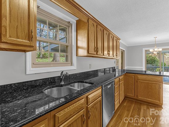 2nd image of 147 Elkwood Ave