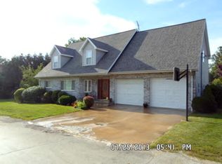 201 W Vance St, Fairmount, IL