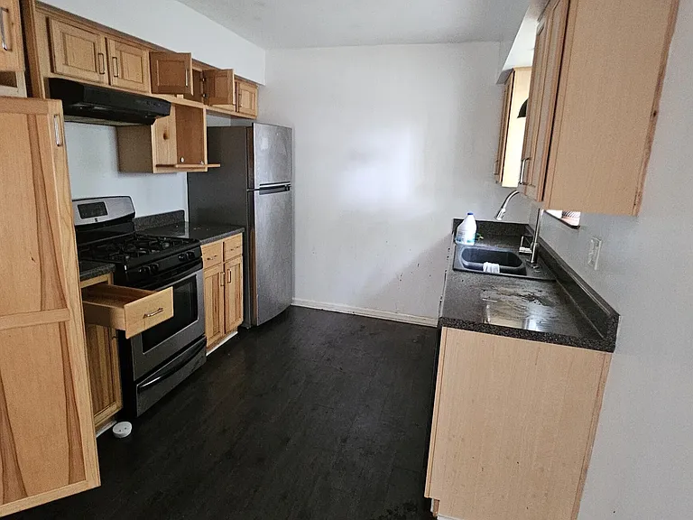 3303 Roaming Woods Ln — Photo 5