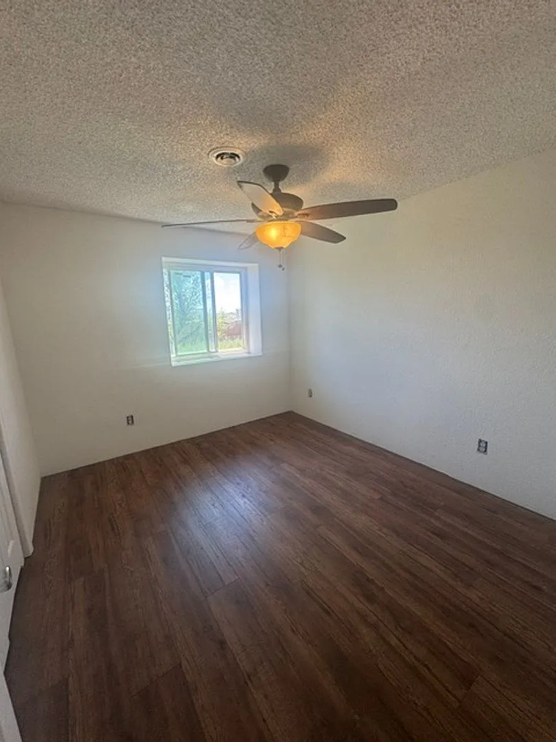 Updated 3-Bedroom, 2-Bath Home on 5 Acres Pets & Farm Animals Welcome! — Photo 2