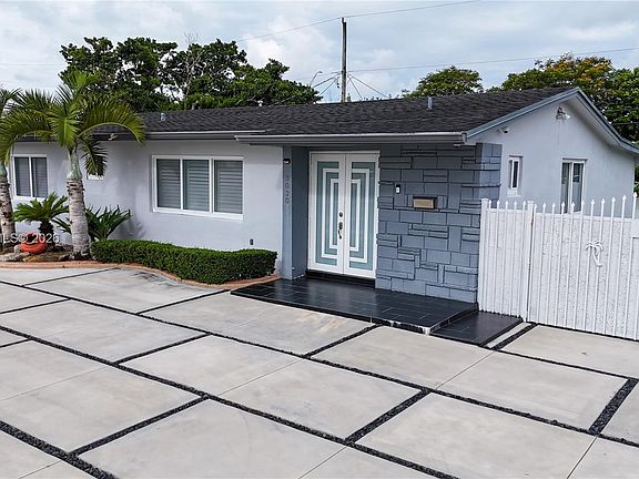 5th image of 3030 SW 96th Ave