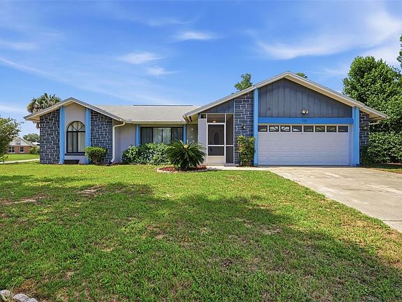 3rd image of 7731 Indian Ridge Trl S
