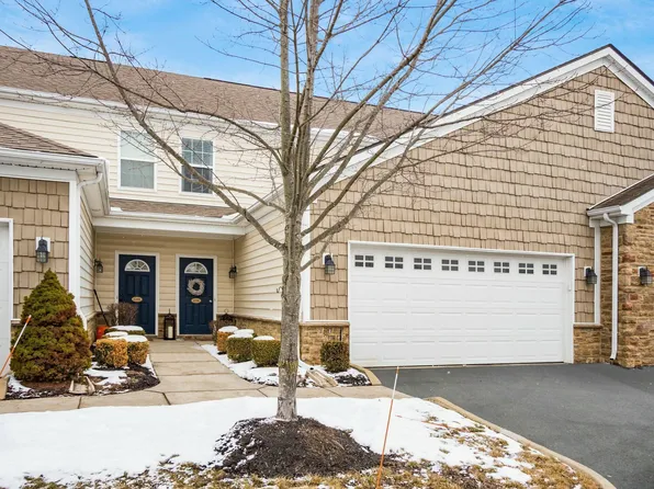 6216 Albany Brooke Dr, Westerville, OH 43081