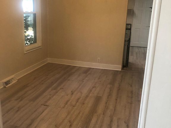 5th image of 499 West Ave