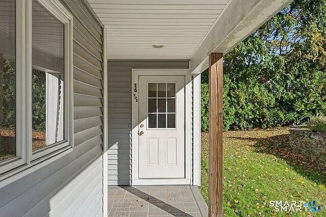 3 bed, 2.5 bath, 1800 sqft, $2,600 — Photo 3
