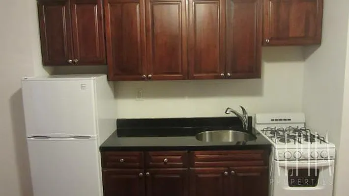 Rented by Alpha Properties NYC I LLC | media 24