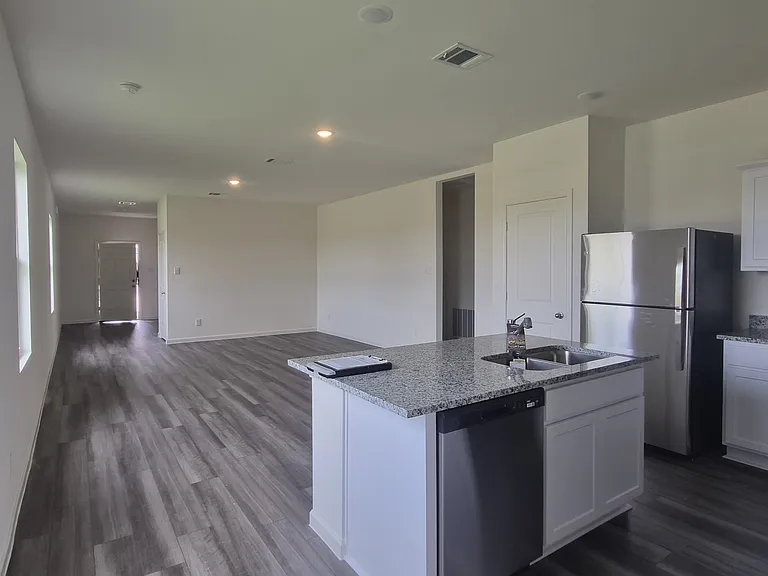 2123 Prairie Ln — Photo 4