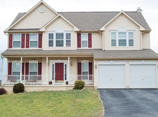 441 Hughs Rd, Charles Town, WV 25414