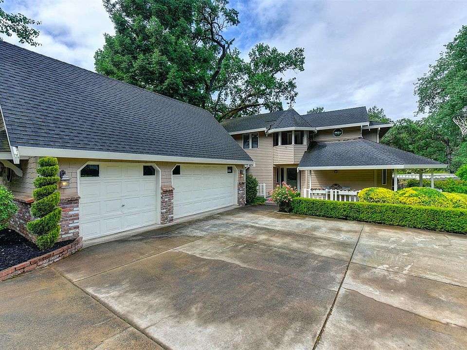 1st image of 1084 Uplands Dr