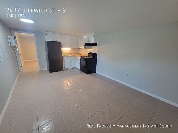 3rd image of 2437 Idlewild St #9