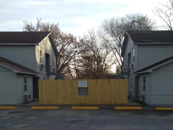 Colonial Apartments