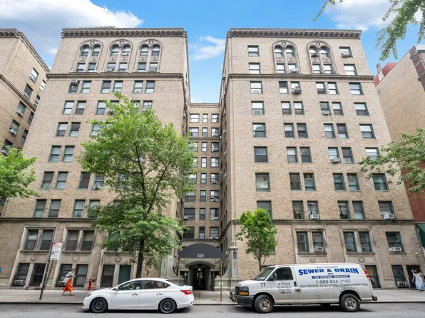 325 West 45th Street 312 image 12 of 12