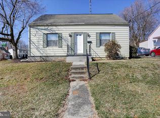 957 S Coldbrook Ave, Chambersburg, PA