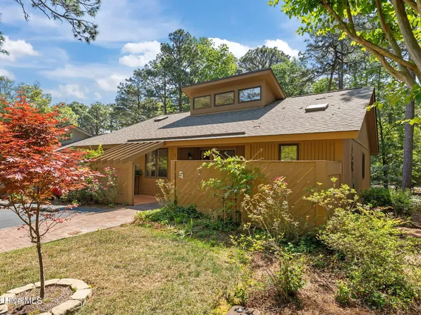 5 Village By The Lk Lane, Southern Pines, NC 28387