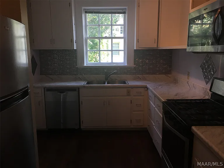1960 Ridge Ave — Photo 11