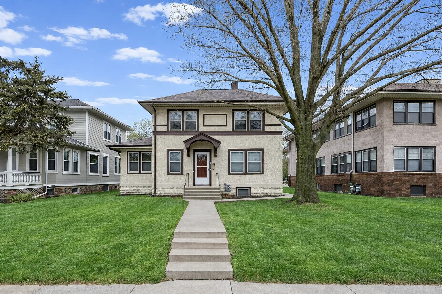5 bed, $3,000 — Photo 1