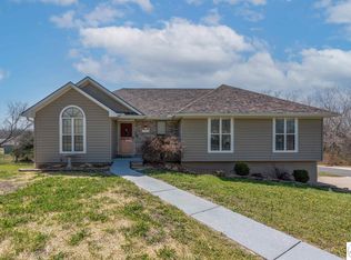 1208 Jennies Dr, Warrensburg, MO 64093