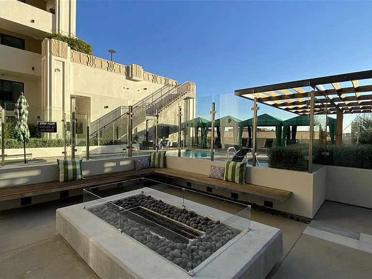5100 Wilshire Blvd — Photo 4