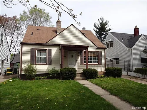 2027 Brockton Ave Photo 1