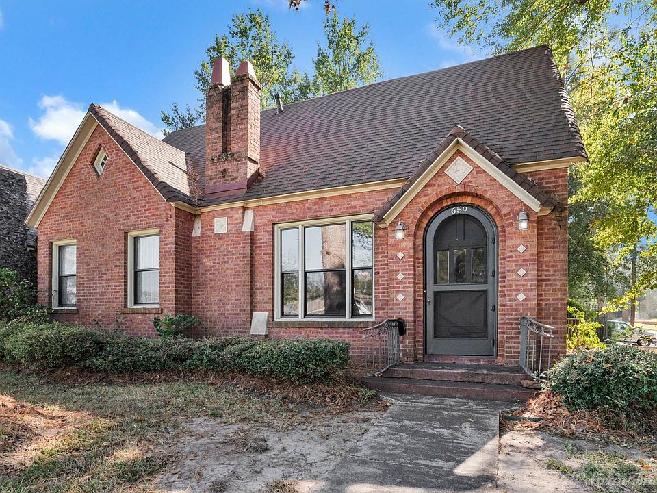 1st image of 659 Linden St