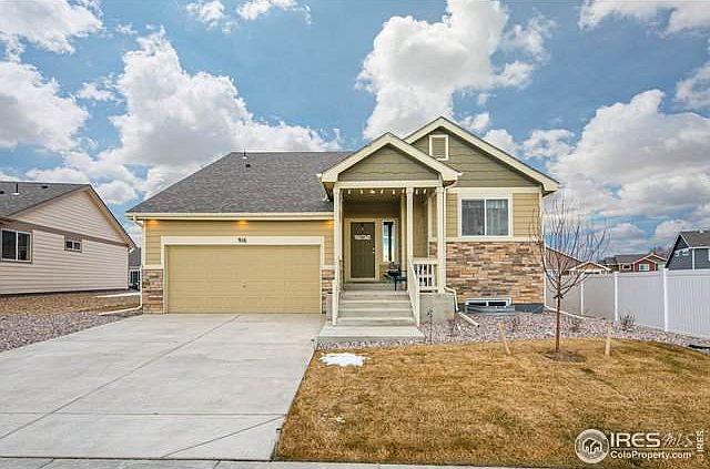 1st image of 916 Barasingha St
