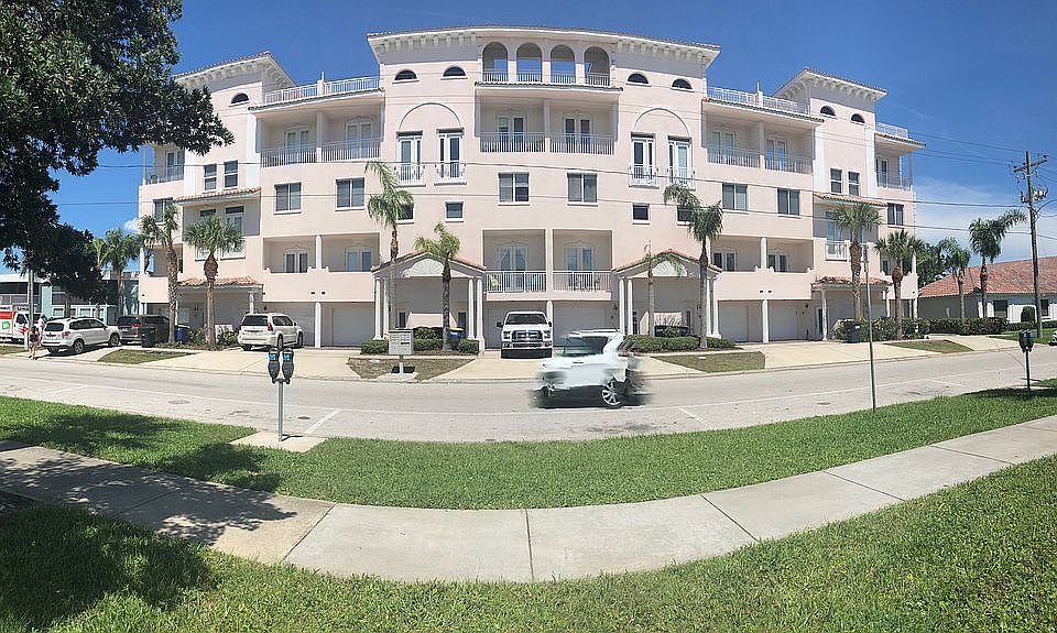1st image of 605 Poinsettia Ave APT 4
