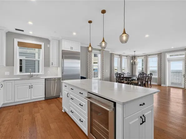 2341 Point Chesapeake Quay #2025, Virginia Beach, VA 23451