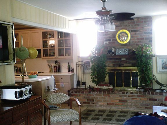 Kitchen/Florida Rm