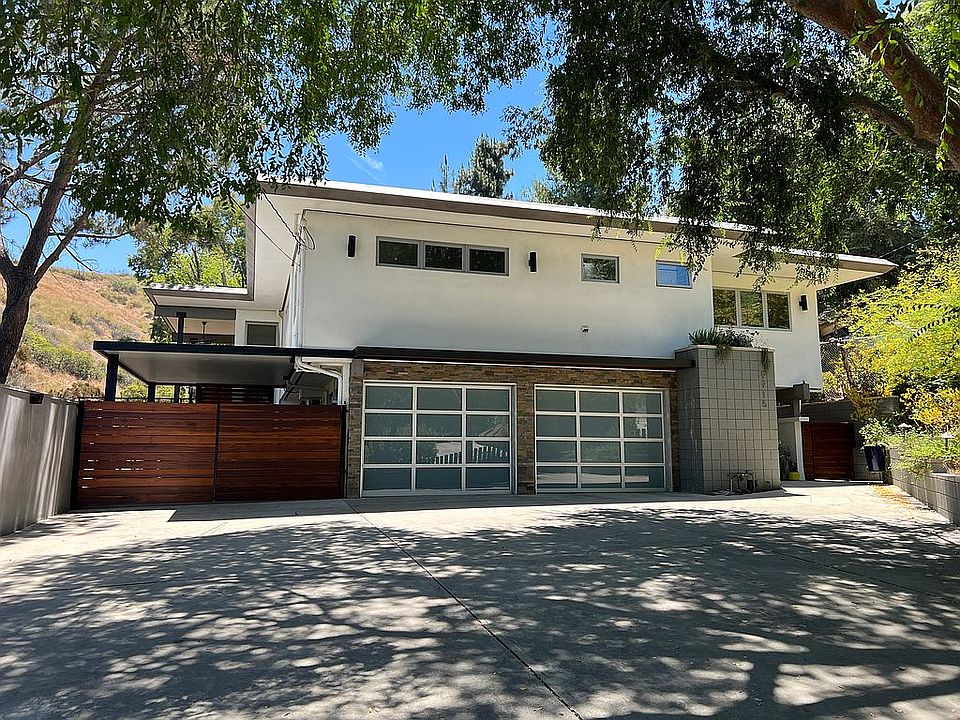 1st image of 9715 Shadow Island Dr