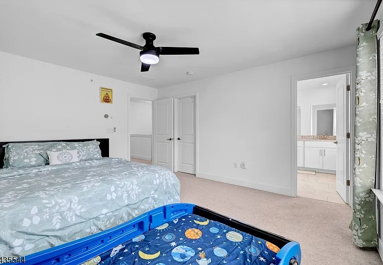 6 Martin Pl — Photo 35