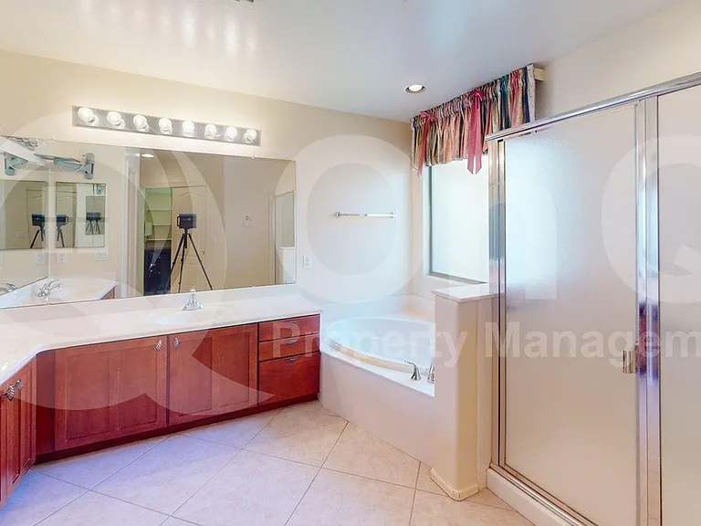 1230 N Golden Palomino Pl — Photo 16