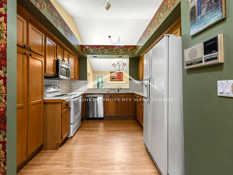 4605 S Yosemite St #7 — Photo 2
