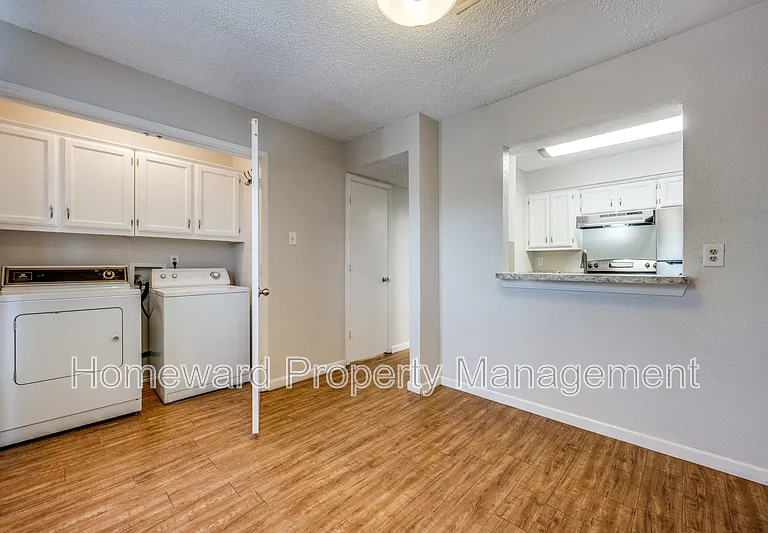 604 Meadow View Ct #3 — Photo 4