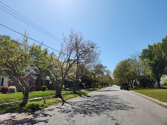 5th image of 423 E Westmont Ave
