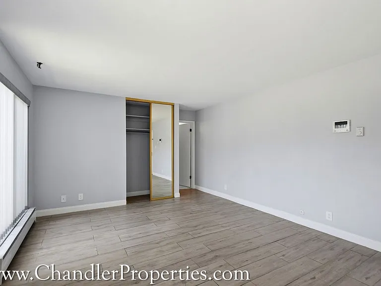 2107 Larkin St — Photo 3