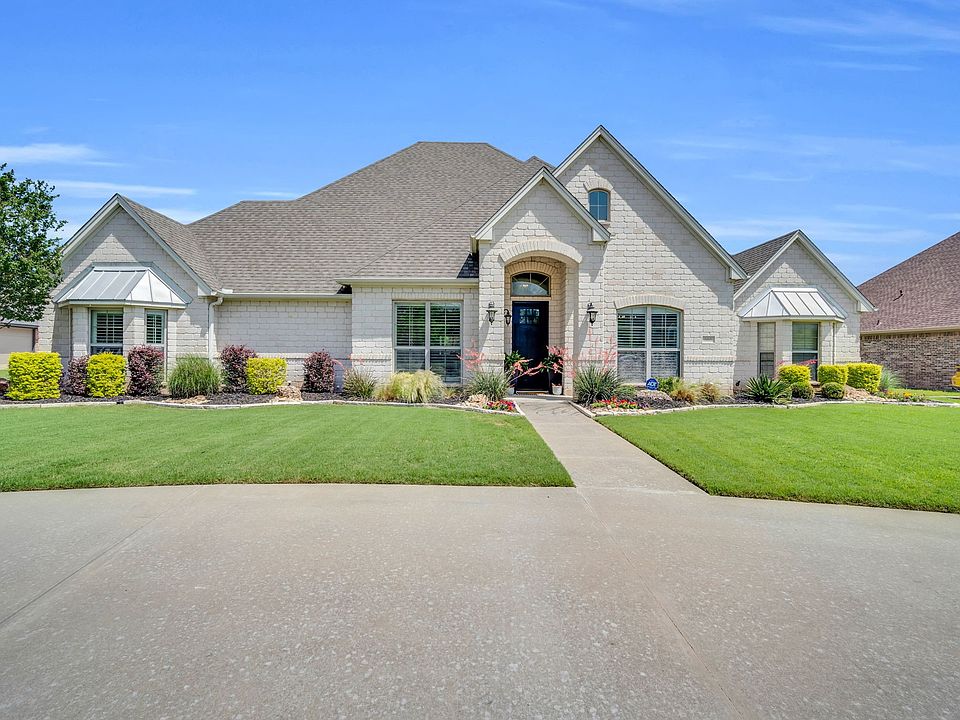 1st image of 668 Brookcrest Ct