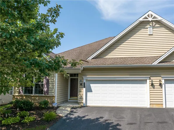 6961 Constitution Dr, Bethlehem, PA 18017