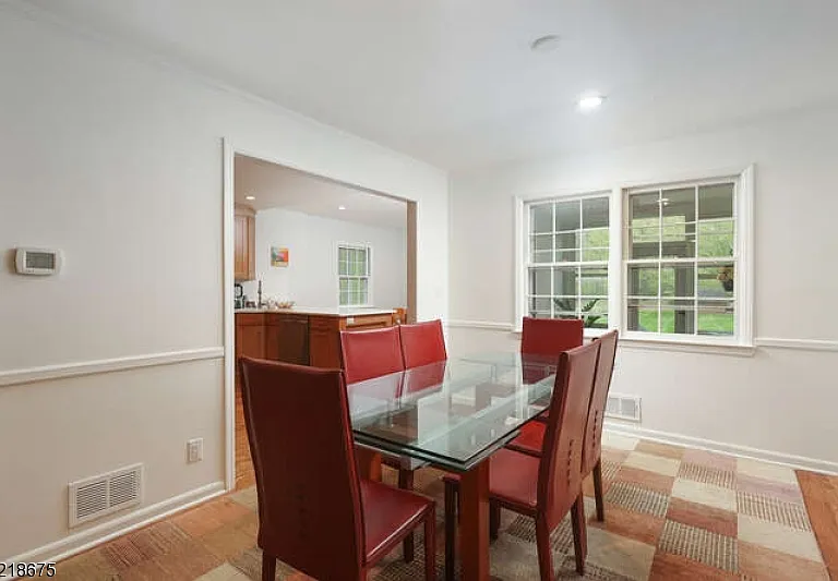 18 Skyline Dr — Photo 11