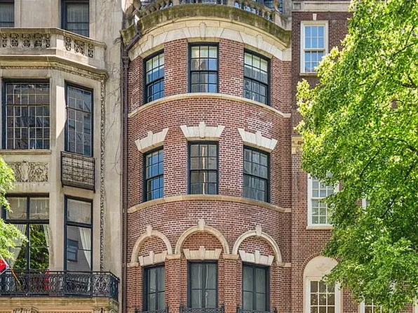 47 E 67th St APT 5, New York, NY 10065