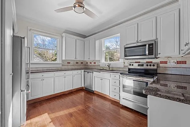 723 Pollock St — Photo 17