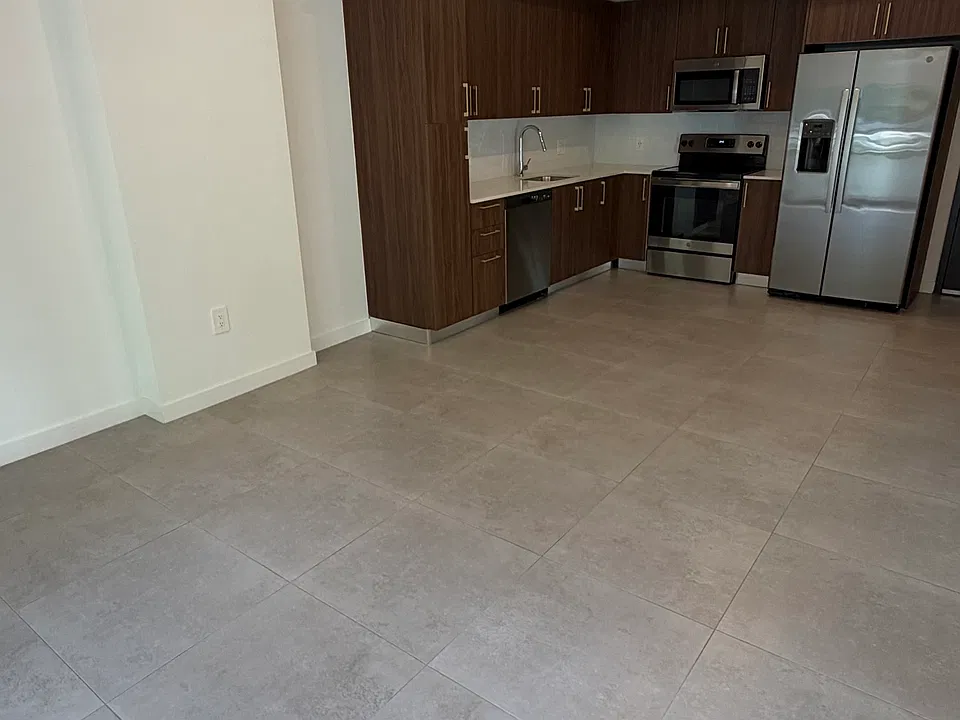 1830 Radius Dr #403