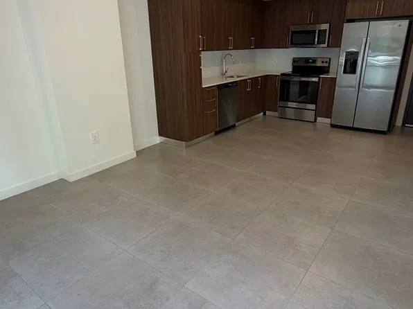 1830 Radius Dr, Hollywood, FL