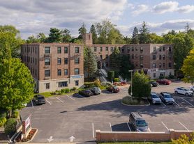 107 Bloomingdale Ave