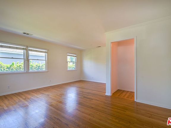 4th image of 3641 Meier St