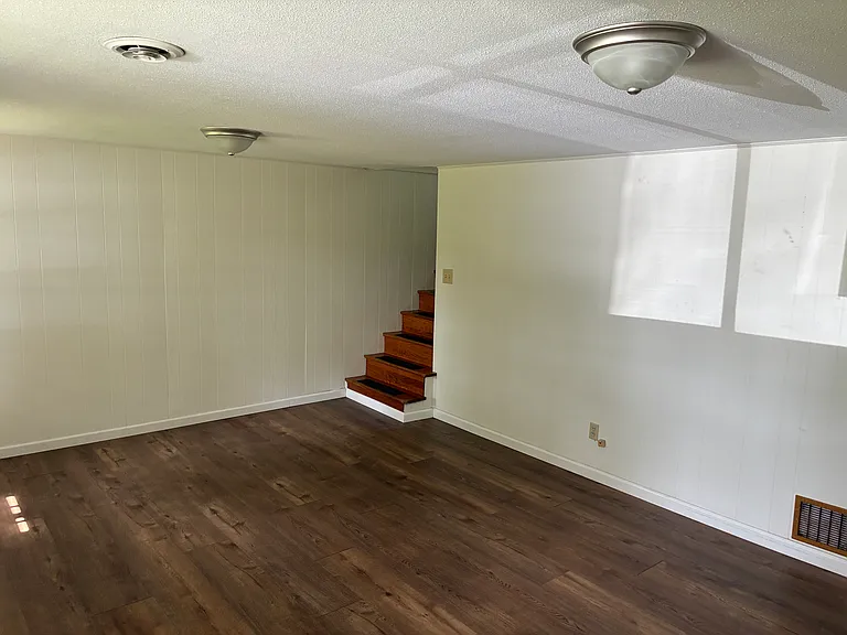 774 W Union St #5 — Photo 5